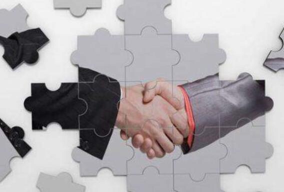 选择与人力资源公司合作该关注哪些信息？